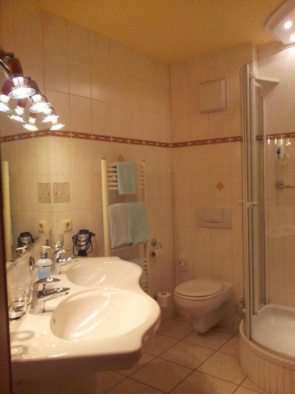 Gasthaus-Pension Herberger クロルト・オーバーヴィーゼンタール 部屋 写真